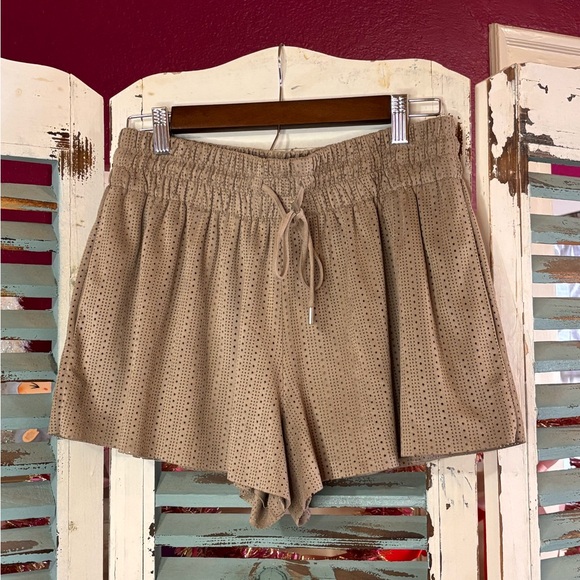 Zara Pants - Zara Trafaluc Taupe Eyelet Drawstring Shorts Size M
